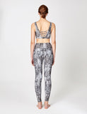 easyoga LA-VEDA Limber Up Bra - FA5 Masonry Grain