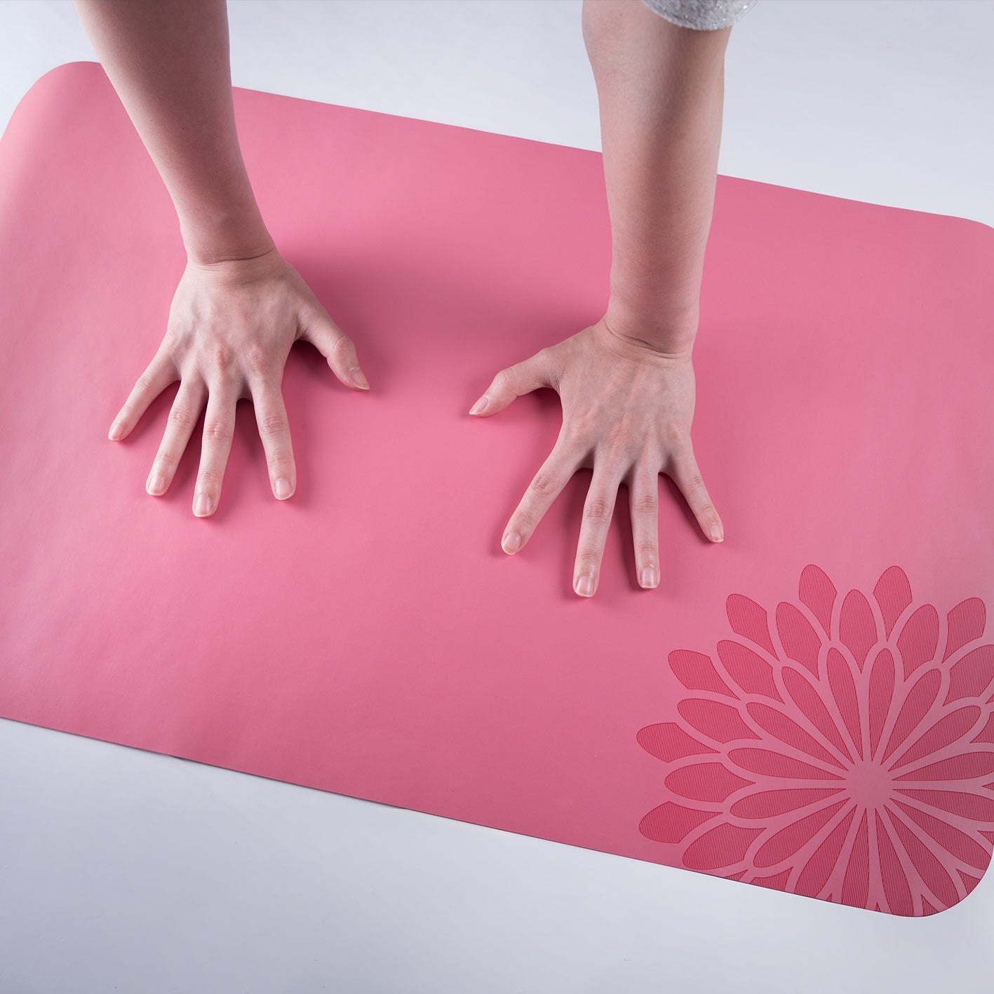 easyoga Breathin' Space Pro Mat - Hand Size - R3 Rosy Red