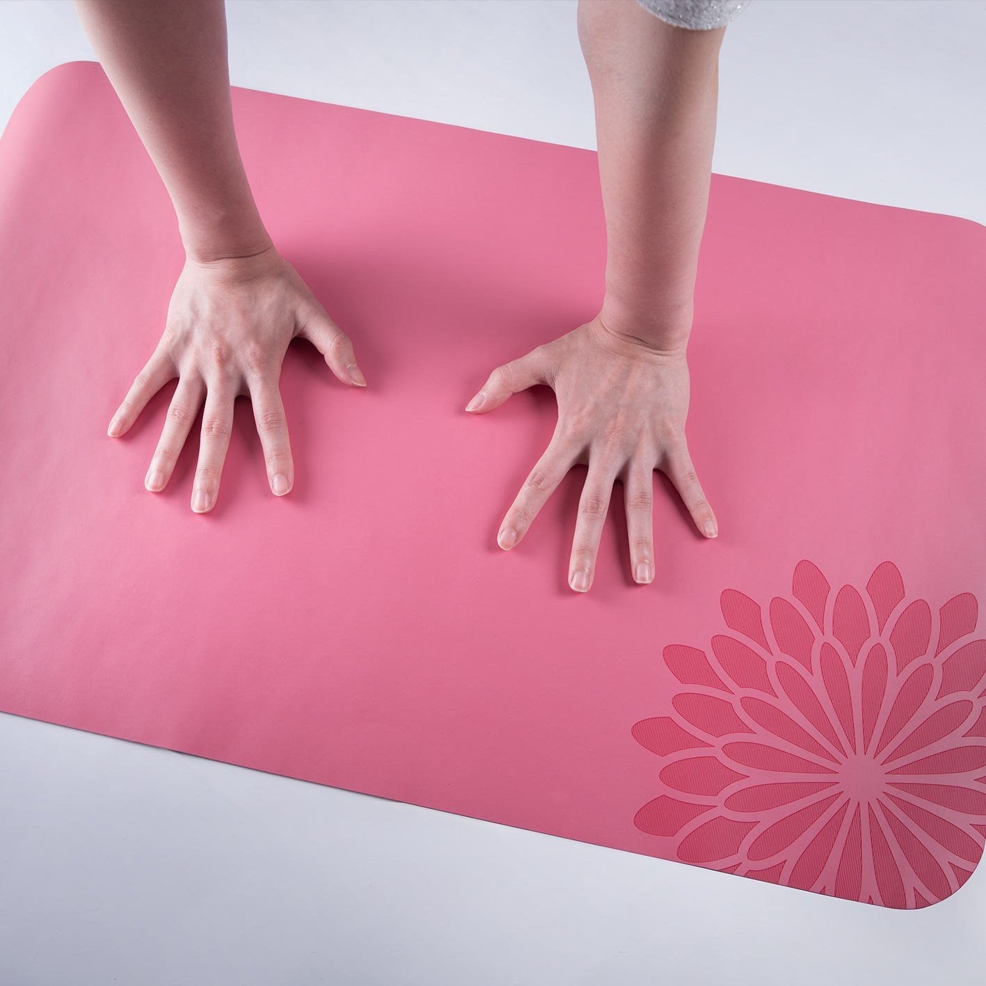 easyoga Breathin' Space Pro Mat - Hand Size - R3 Rosy Red